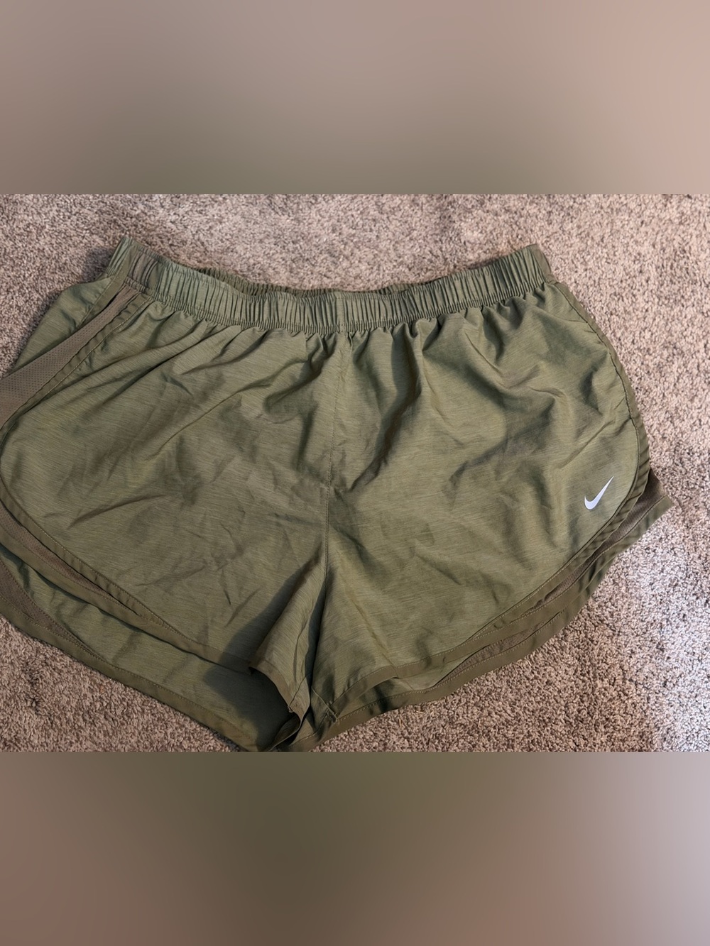 Ladies NIKE Dri-Fit Shorts in Army Green 🔥 Size 1X